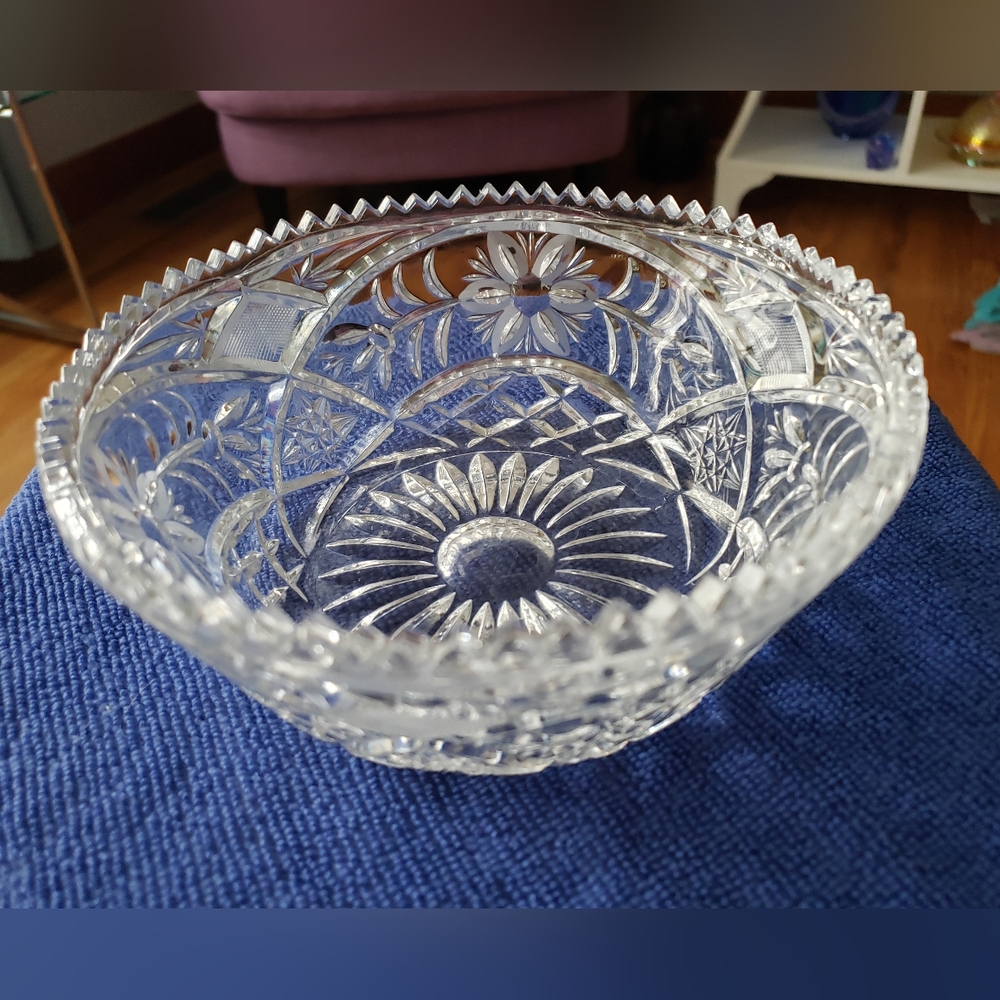 Elegant Crystal Cut Glass Bowl